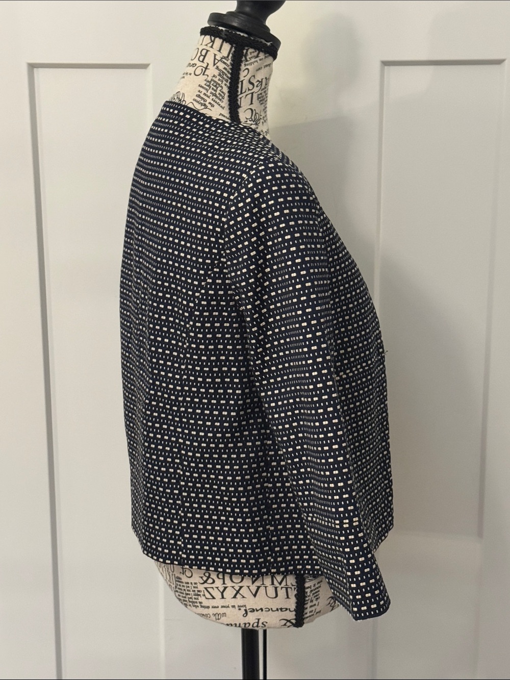 Black & White Textured Open-Front Women's Blazer - Picture 3 of 4